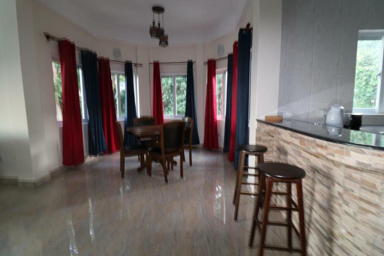 Le Ronce Villa อองซ์รอแยล ภายนอก รูปภาพ